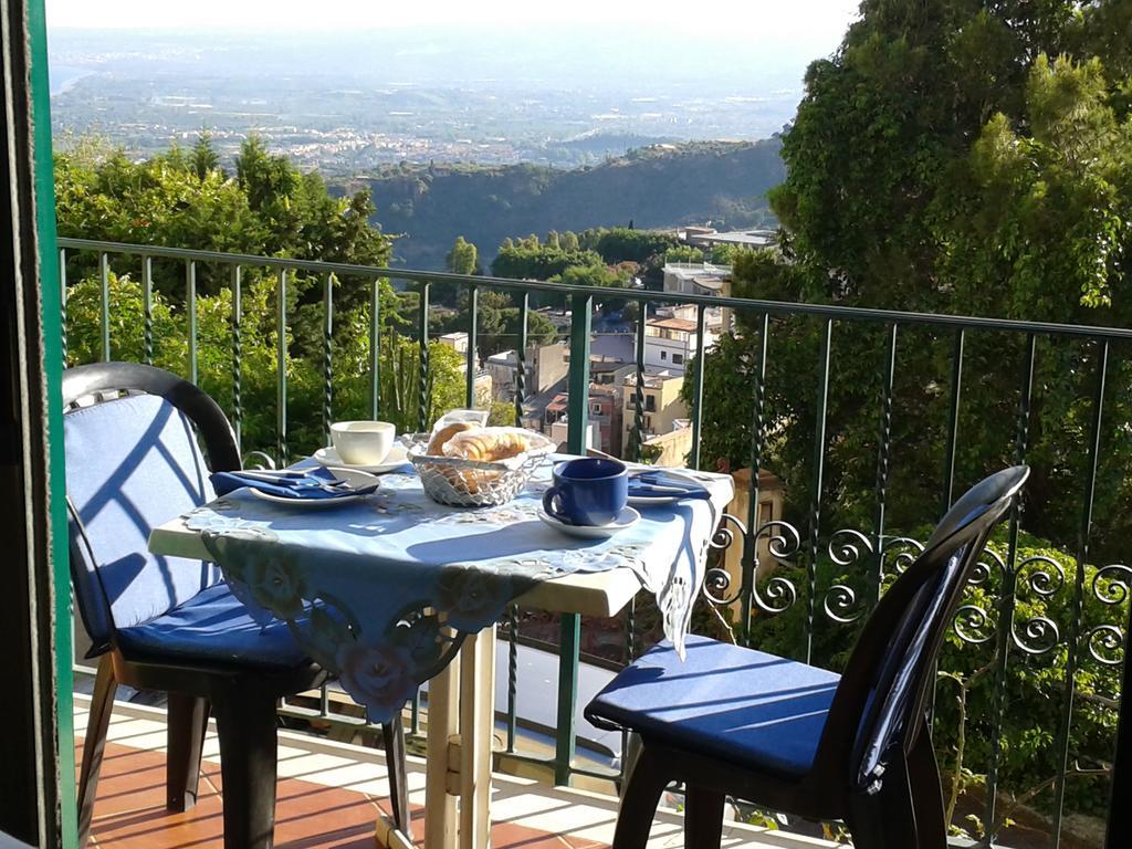 Bellavista Apartments Taormina Oda fotoğraf